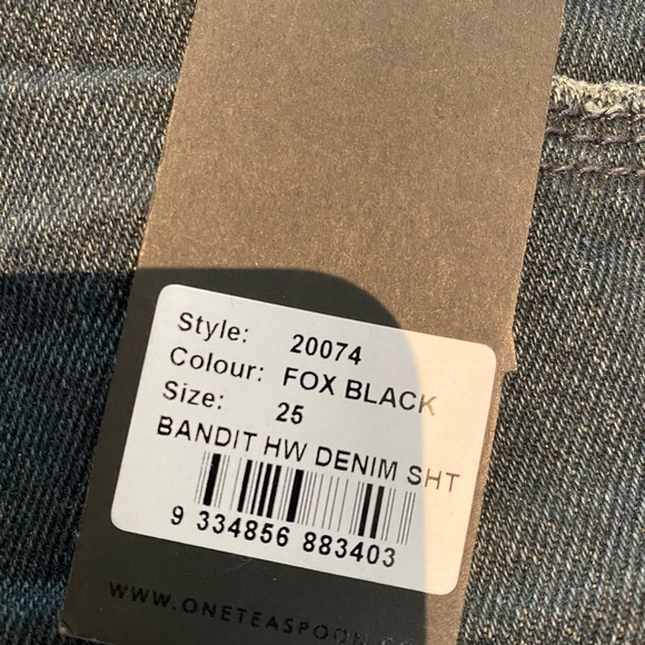 NWT One teaspoon high waisted bandits shorts - Picture 4 of 4